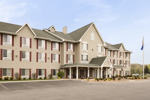 Country Inn & Suites By Carlson, West Bend, WI